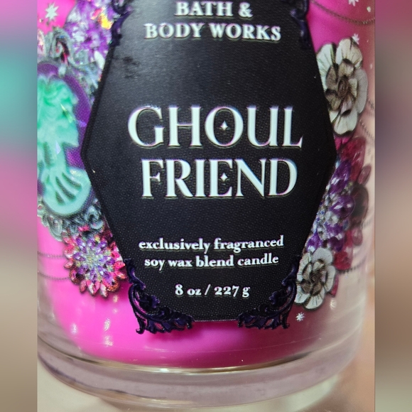 Ghoul Friend Bath and Body Single-wick candle • 8 oz • - Picture 2 of 5